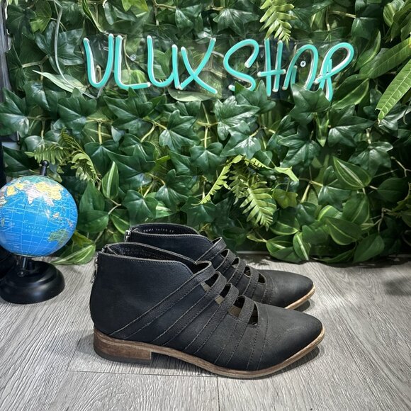 Free People Swept Away Black Leather Flat Ankle Boot Women's Shoe Size 7 - Picture 1 of 8